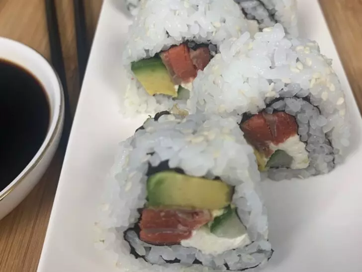 Delicious Philadelphia Roll Sushi Recipe